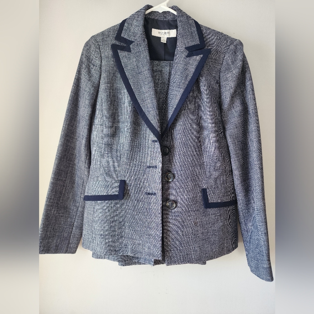 Jones Studio blue suit